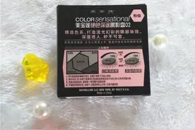 美宝莲眼影盘，一款适合新手的彩妆图片