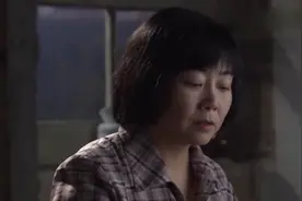 6岁儿子赌气不吃妈妈做的饭，妈妈假装睡着了，儿子忍不住了视频封面