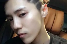鹿晗运动季:“ 鹿晗  很爷们”图片