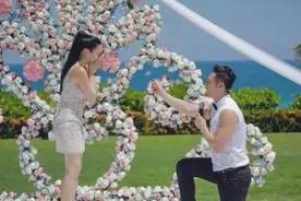 羡煞众人：盘点女明星被当众求婚的幸福时刻图片