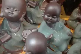 这小和尚萌哭了图片