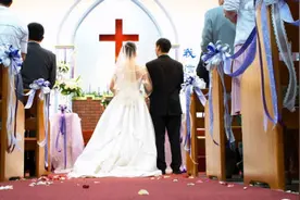 男女适合晚婚八字图片