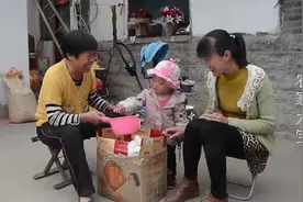 婆婆说：我凭什么给你看孩子，你赚钱是给我吗？视频封面