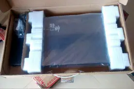 2000入手神舟游戏本，win10流畅跑极品飞车18惊呆同学图片