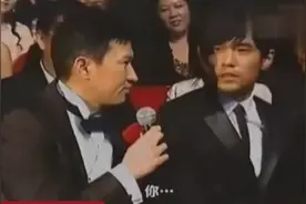 张家辉用普通话跟周杰伦交流，杰伦憋不住：你说广东话就可以！视频封面