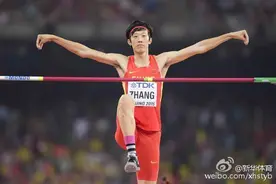 涨姿势！张国伟亲身教学俯卧式跳高图片
