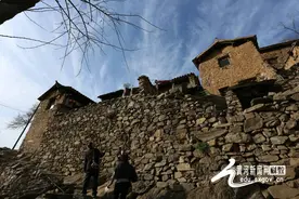 山西盂县大汖村：深山里的布达拉宫图片