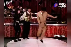 段子王费玉清犀利的舞姿  笑到不行了图片