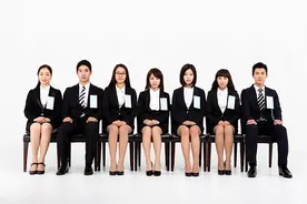 求职面试：自我介绍的时间图片