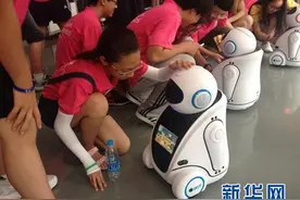 宋庆龄国际青少年小品懒汉相亲常州学创新 阎立等候更深交流图片