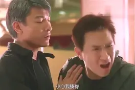 小伙红包里塞报纸，去陌生人婚礼蹭喜酒喝，最后倒霉的还是自己视频封面