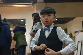 著名童星张子豪参演《空姐大战猛鬼》图片
