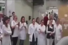 宠物狗探望绝症晚期主人 医护人员感动落泪视频封面