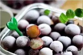 没有这样吃过葡萄 葡萄算是白吃了！图片
