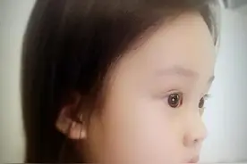 以前还因长相被吐槽的甜馨，现在变大美人了越来越像李小璐图片