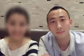 冯巩32岁儿子冯开诚近照曝光 与爸爸越长越像视频封面