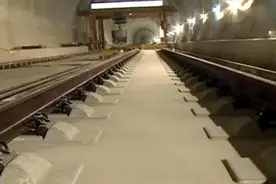 隧道内的铁路无砟轨道怎么铺设？视频很长很全面视频封面