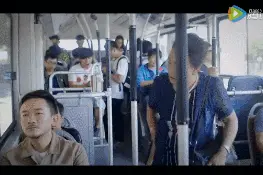 阿姨，对不起，我不能给你让座！图片