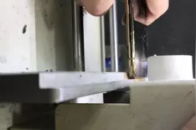 曾经的小米机皇，前爆后裂 看师傅如何完美修复视频封面