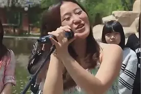 山西女生农大校园玩快闪！演绎英文版《喜欢你》图片