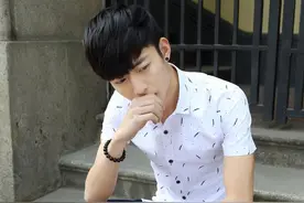 这几件男士单品 皮肤偏黑的人穿起来更显帅气图片