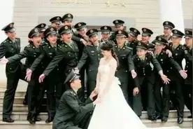 军恋是酸甜味的异地恋：不在一起 所以珍惜图片