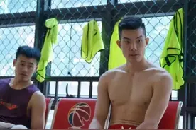 佛山迎状元，两大大学球星终圆CBA梦。图片