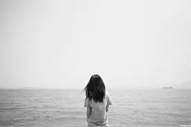 不约你 只是因为他没那么喜欢你 | 树洞图片