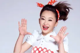 42岁的“小鹿姐姐”郏捷已为人母，儿子很帅气图片
