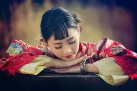 如何挑一身婚礼旗袍，做他最美的新娘。图片