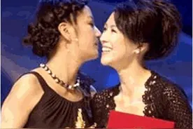 曾经亲热 如今同台却形同陌路 章子怡赵薇到底怎么了图片