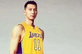 别傻了，易建联进NBA只会越赚越多，拿着卖白菜的钱操着卖白粉图片