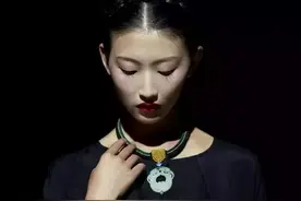 酷似杨丽萍！戴上这些民族风的玉雕首饰“仙气儿”十足图片