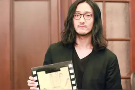 《爱情公寓》里的关谷神奇，现在是男是女，傻傻分不清楚图片