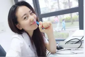 漂亮的90后护士妹妹，不靠脸吃饭靠自己辛苦工作，值得尊敬图片