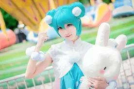 超萌白丝短裙小萝莉 初音未来精美COS赏图片