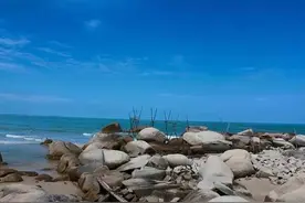 福建漳浦县独自看海图片