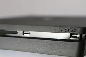 PS4新型机亦有两种型号 新手柄材质有所改进图片
