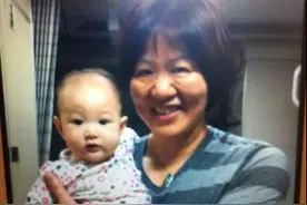 李小鹏晒郎平怀抱婴儿照引网友争论，奥莉奥利奥傻傻分不清楚图片