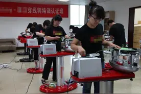 纳尼？羽毛球穿线还需要考认证？高手教你小白也能学会的穿线方法图片