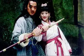 李亚鹏版笑傲江湖的岳灵珊，美貌胜过何晴，现成三流演员被遗忘图片