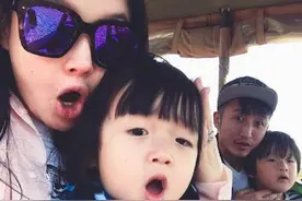 轩轩弟弟皓皓成妹妹了  越长越秀气了图片