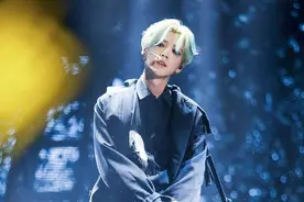 鹿晗演唱会造型solo dance黑夜王者图片
