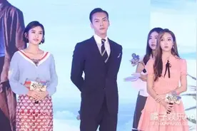 痴汉笑、爱打闹，陈伟霆赵丽颖齐聚快本放大糖图片