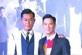 古天乐大赞佘诗曼 在拍片时曾颈椎受伤图片