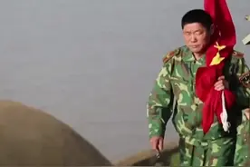 #守岛英雄王继才 这个夏天，“时代楷模”王继才走了，千千万万的中华儿女依然驻守边疆，致敬英雄。视频封面
