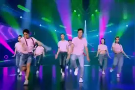 吴昕可爱卖萌，粉嫩T恤丸子头《学猫叫》，萌我一脸血！视频封面