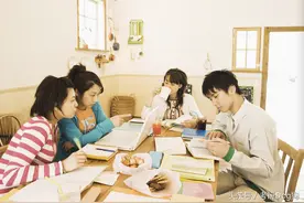 大一有奖学金吗？大一新生进校学费可以少交吗？图片