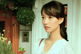 上学被班霸兄妹折磨怕了，我现在一见到她就躲，可这次躲不掉了图片