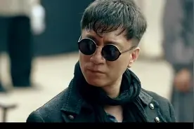 辅堂带人抢劫却抢回了自己的爱人，这次赚大发了图片
